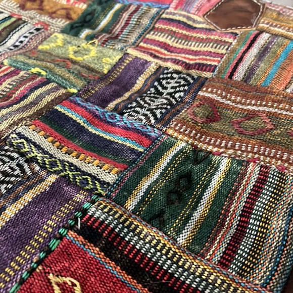 Vintage Addiction | handmade embroidered tote - Picture 3 of 5